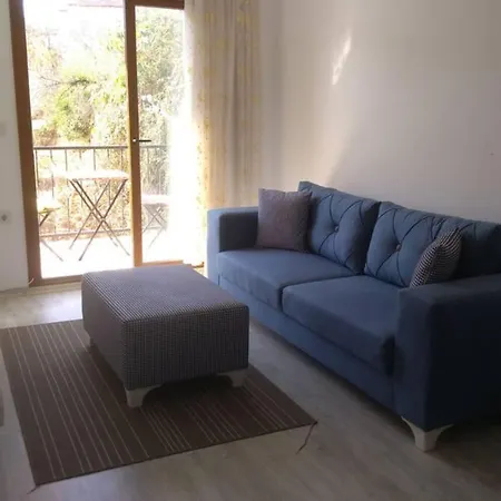 Appartement Datça Karaköy Bölgesinde Doğa Manzaralı Bir Ev